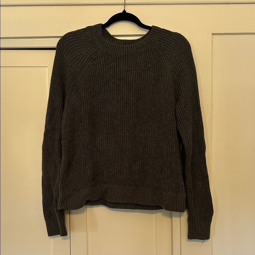 Abercrombie & Fitch Gray Ribbed Knit Crewneck Sweater